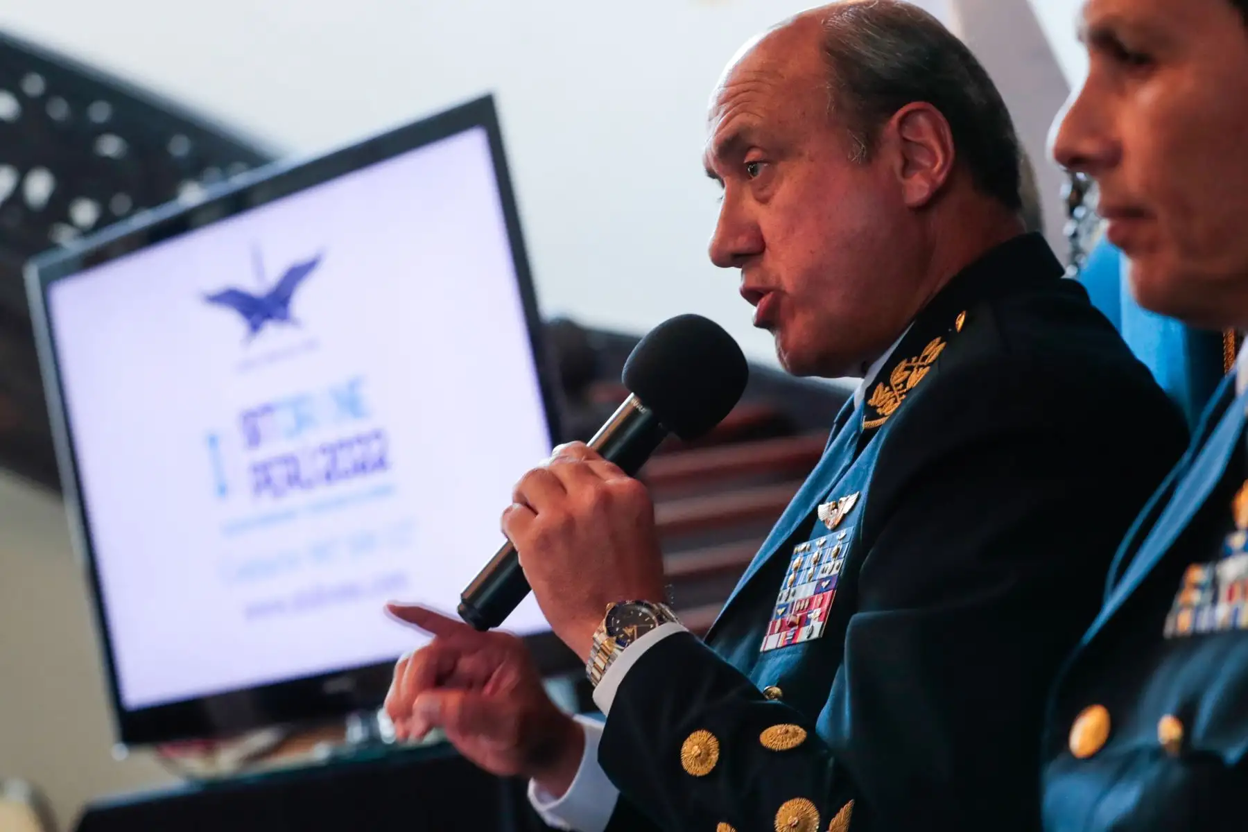La conferencia de prensa contó con la presencia del Comandante General de la FAP, Alfonso Artadi Saletti, el Comandante de la Base Aérea Las Palmas, Martin Cangahuala Allain, y el Director de Información e Intereses Aereoespaciales, Luis Brignardello Aguirre, quienes compartieron con los presentes todos detalles acerca de SITDRONE 2022. Foto: ANDINA/ Carlos Lezama Villantoy
