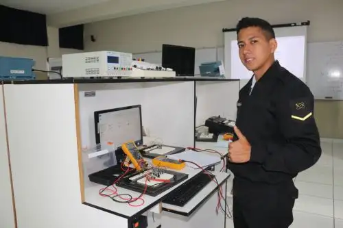 Profesionales técnicos asimilados accederán a estabilidad laboral, seguro médico familiar, centros educativos para hijos del personal naval, y programas de vivienda. Foto: ANDINA/Difusión
