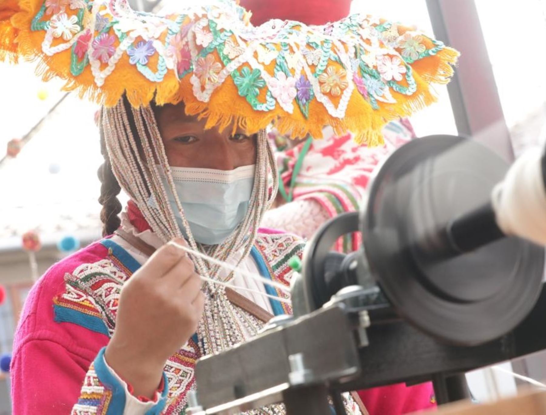 Los Cite textiles de Arequipa, Cusco y Puno presentan en Perú Moda & Deco 2022: novedosos productos elaborados a base de fibra de alpaca y los servicios que brinda para dar valor agregado. Foto: ANDINA/difusión.