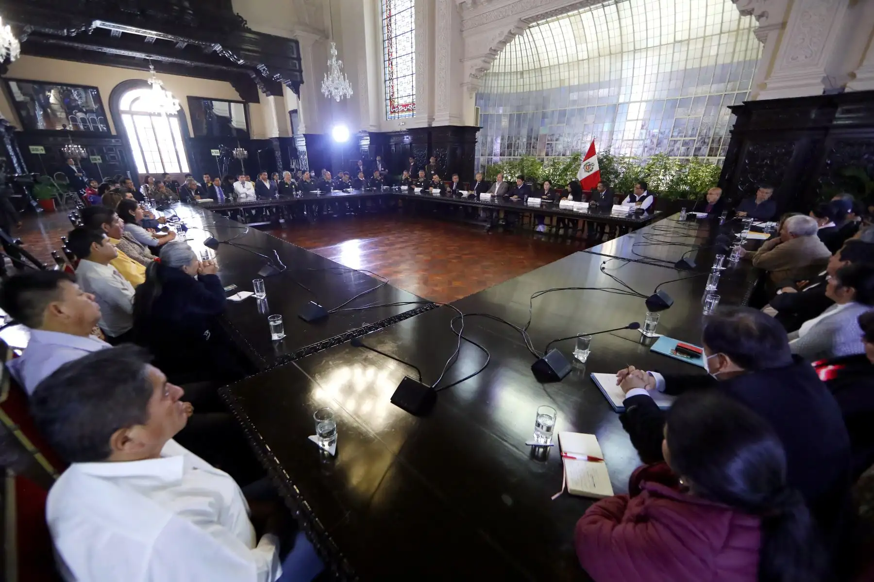Presidente Pedro Castillo sostuvo reunión con dirigentes del distrito de San Juan de Lurigancho. Foto: ANDINA/Prensa Presidencia