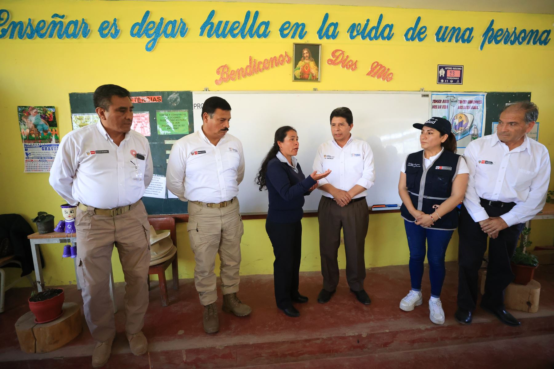 El presidente Pedro Castillo visitó hoy un colegio de Cajamarca. ANDINA/Prensa Presidencia