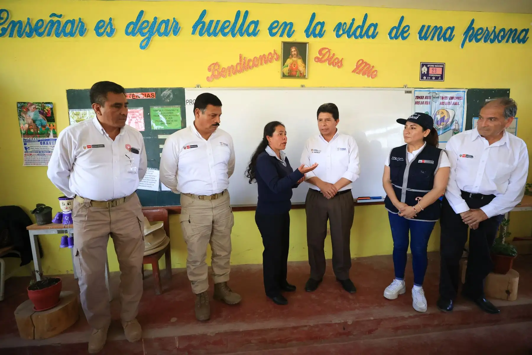 El presidente de la República, Pedro Castillo, visitó colegio Juan Velasco Alvarado del centro poblado de Huangamarca, en la región Cajamarca. Foto: ANDINA/Prensa Presidencia
