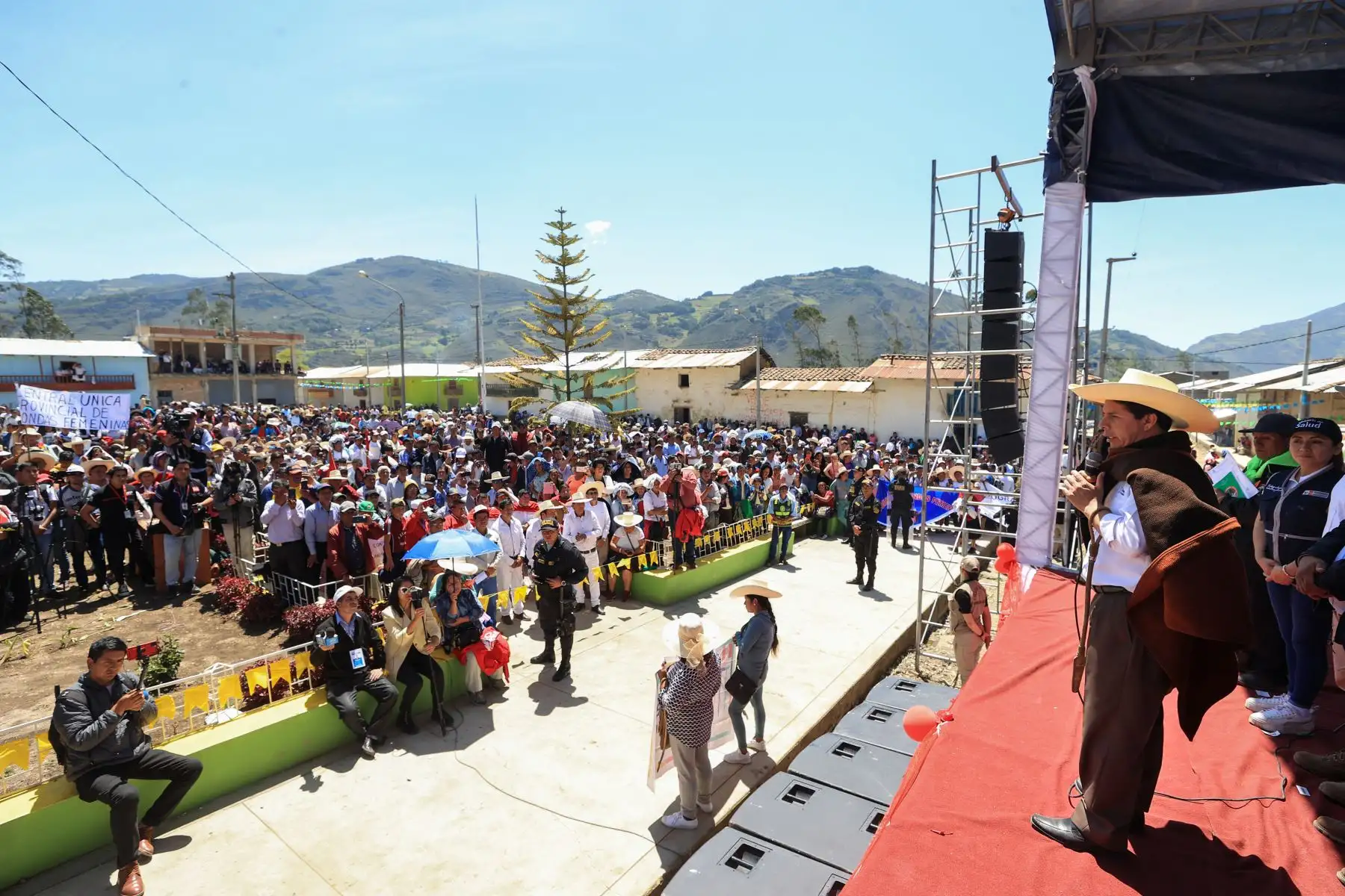 Presidente Pedro Castillo participó en ceremonia por el XVI aniversario de la lucha medioambiental del centro poblado de Huangamarca.

Foto:ANDINA/Presidencia