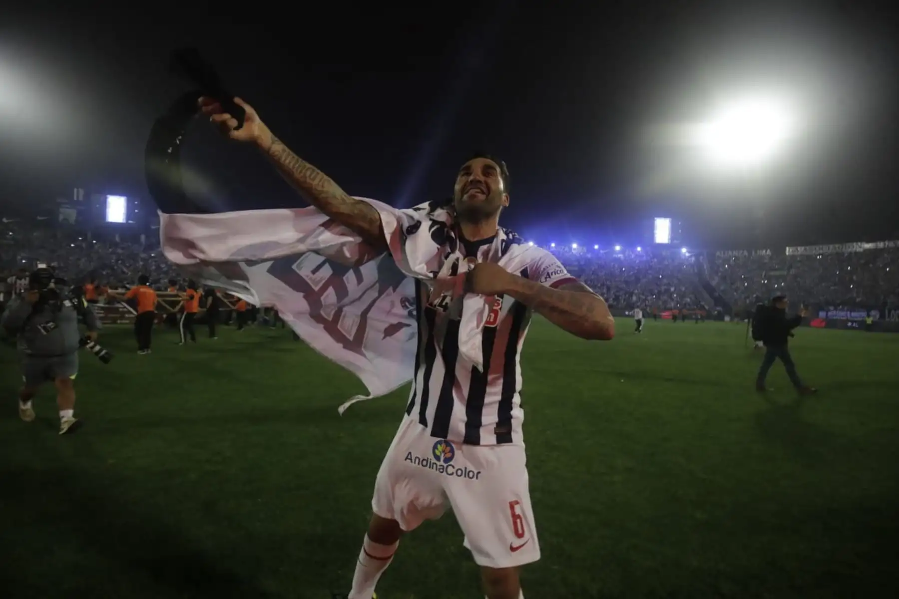 Alianza Lima se lleva la copa de la liga 1 tras vencer a Melgar de Arequipa. Foto: ANDINA/Juan Carlos Guzmán