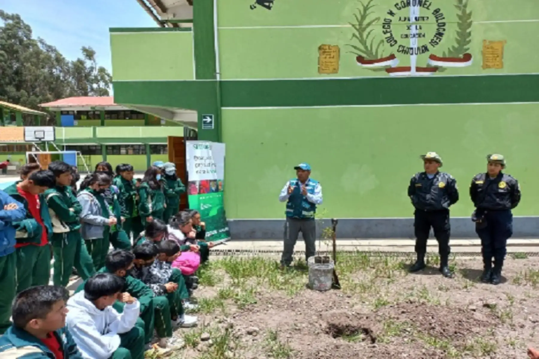 Se buscó sensibilizar a los estudiantes sobre la importancia de estas especies dentro de nuestro ecosistema.