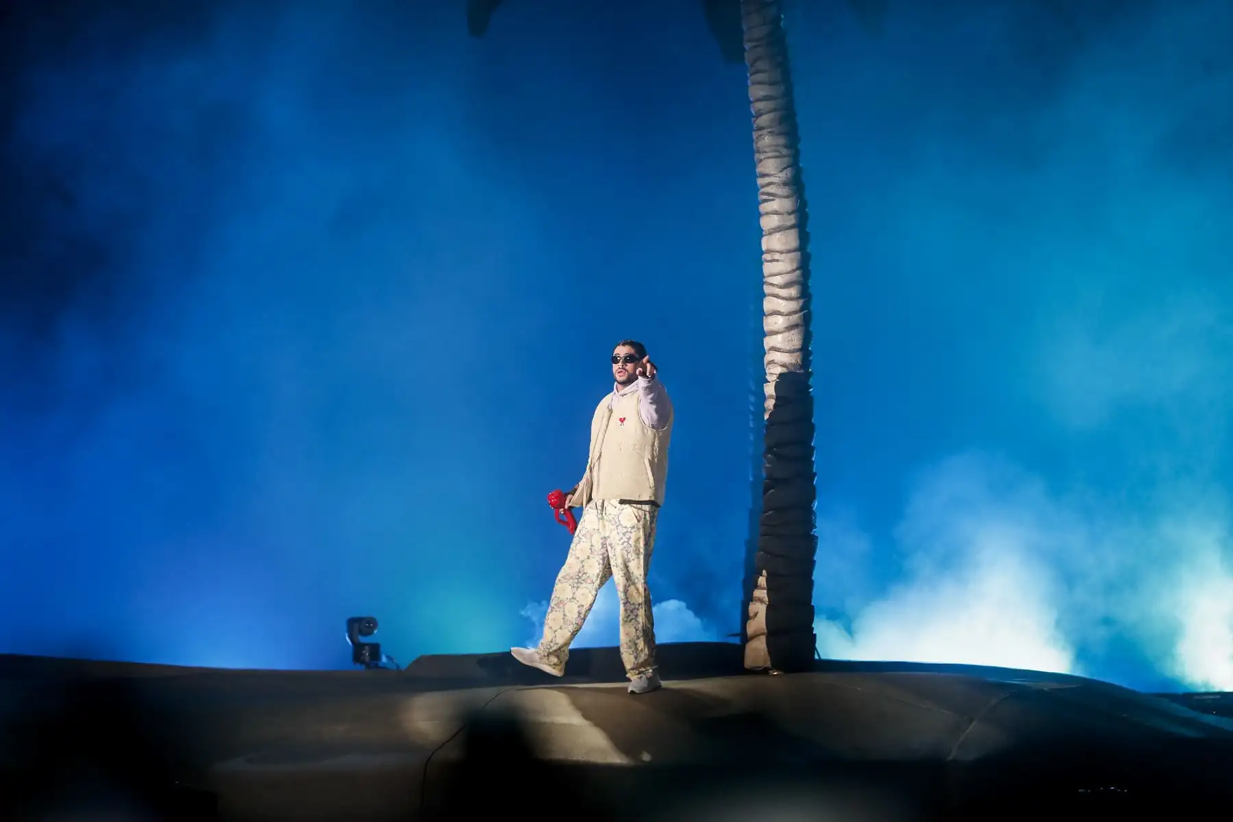 El cantante puertorriqueño, Bad Bunny, se presenta esta noche en el Estadio Nacional como parte de su gira ‘World Hottest Tour’. El concierto se desarrolla con más de 50 mil asistentes. Foto: ANDINA/Renato Pajuelo