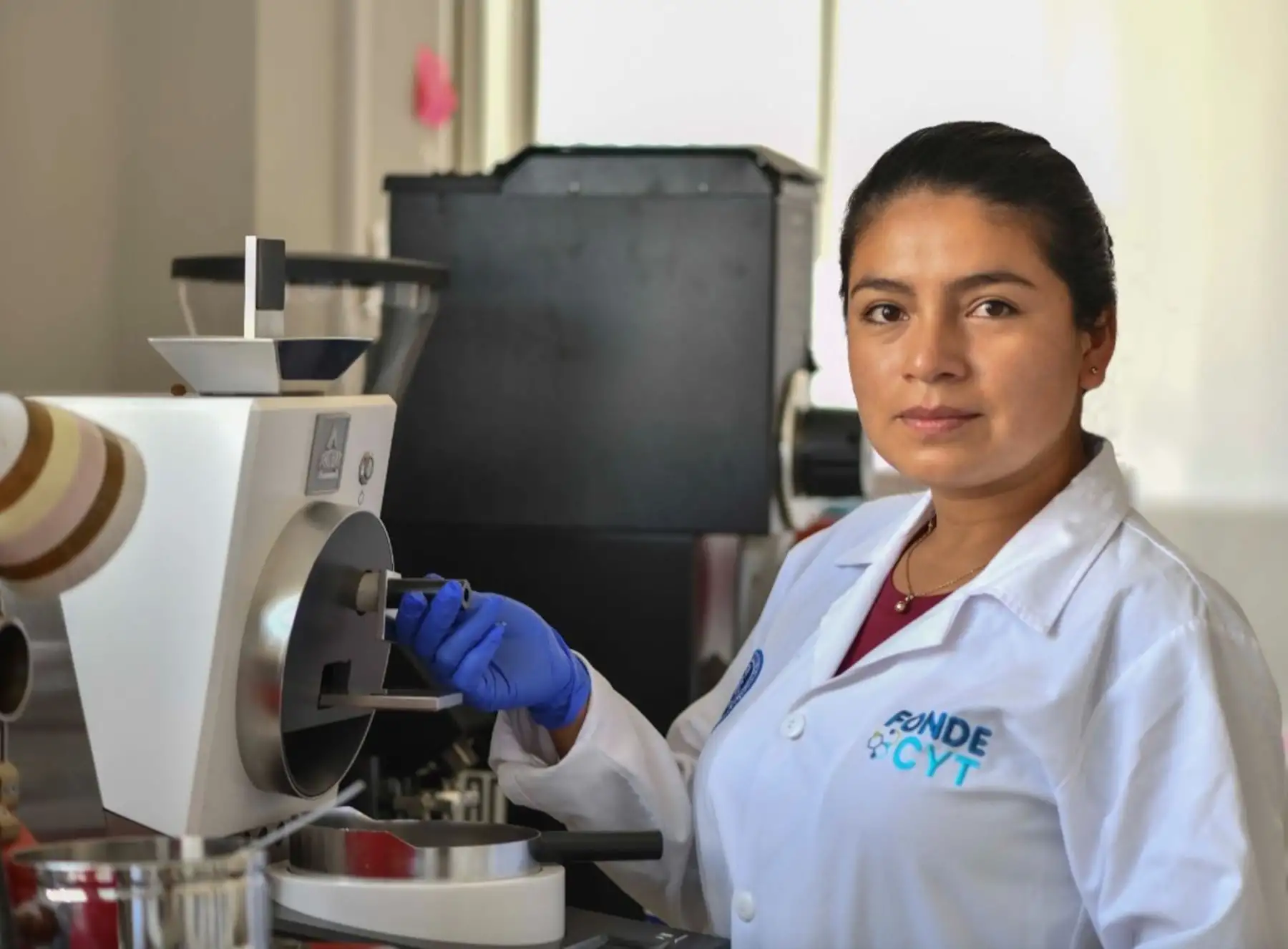 Conoce a Pati Mori Culqui, la talentosa estudiante de Amazonas que busca optimizar la producción de café e impulsar la exportación de este aromático grano considerado producto bandera de esa región. ANDINA/Difusión