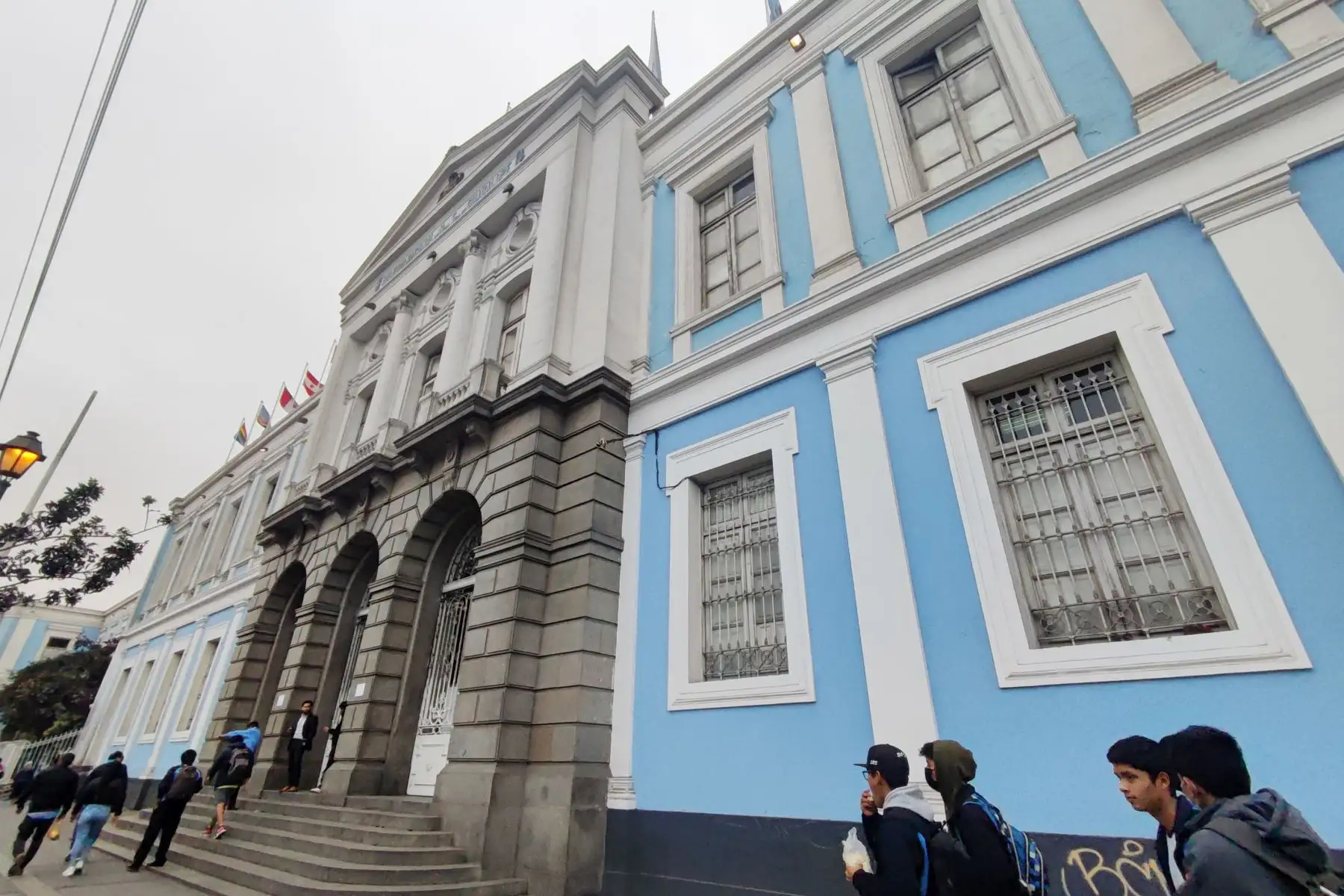 Fachada del colegio Nuestra Señora de Guadalupe. Foto: ANDINA/Melina Mejía