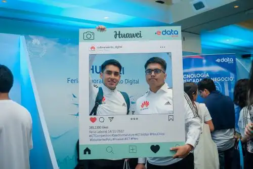 Fueron 35 estudiantes graduados en “Semillas para el Futuro”y se premiaron a los ganadores globales del 2do y 3er puesto de la “Competencia ICT”