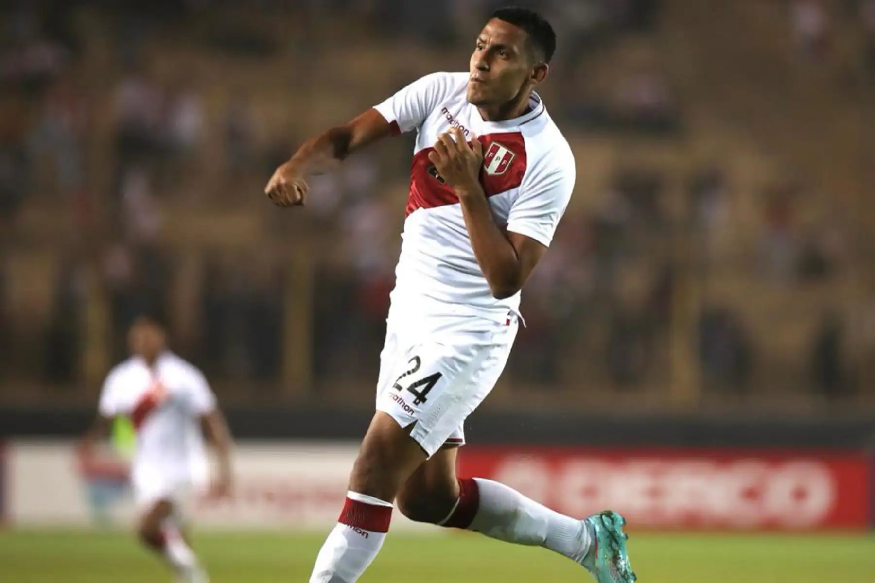 Alex Valera anota el primer tanto de la selección peruana ante Paraguay

Foto: ANDINA/FPF