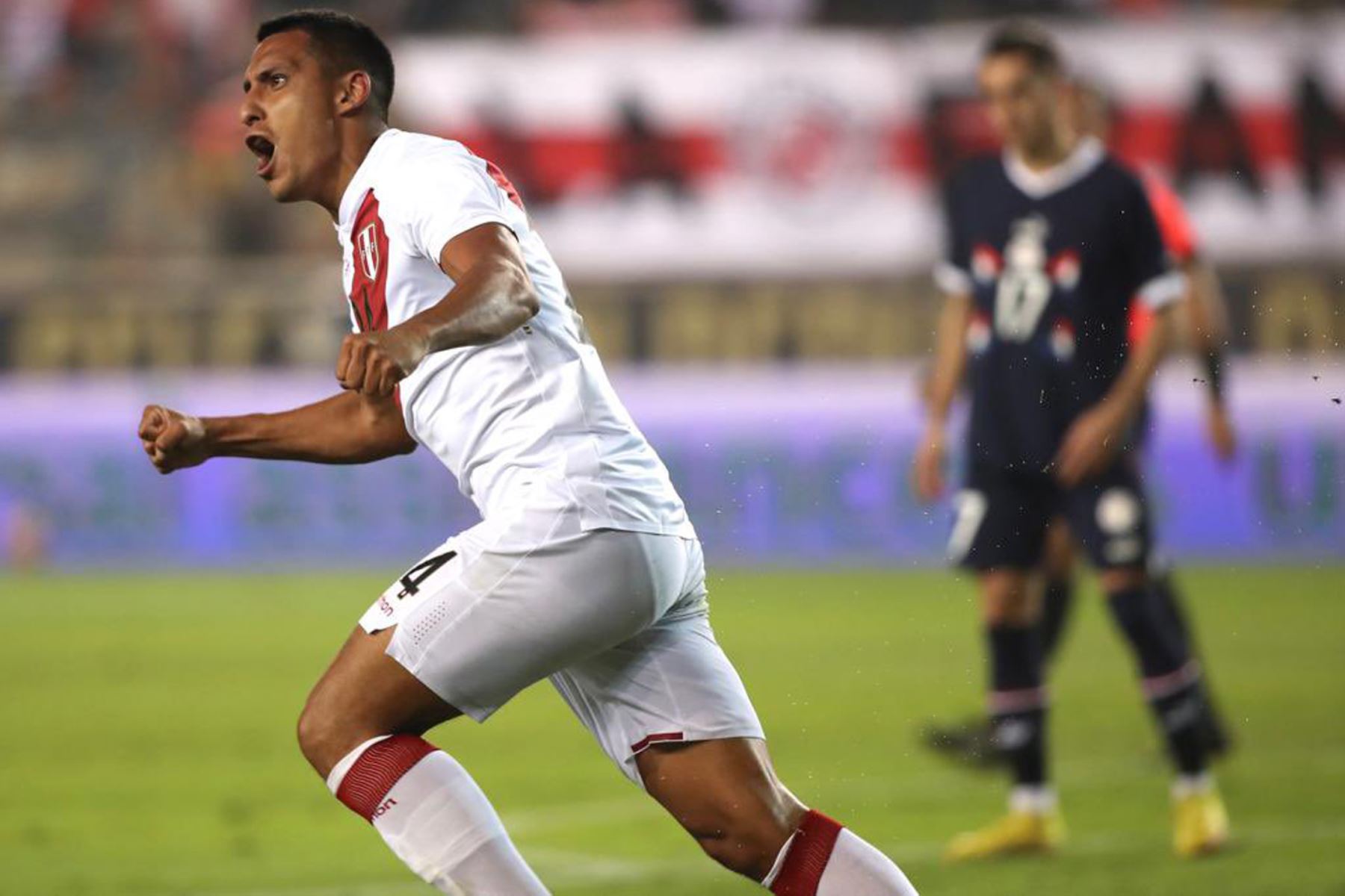 Alex Valera anota el primer tanto de la selección peruana ante Paraguay

Foto: ANDINA/FPF