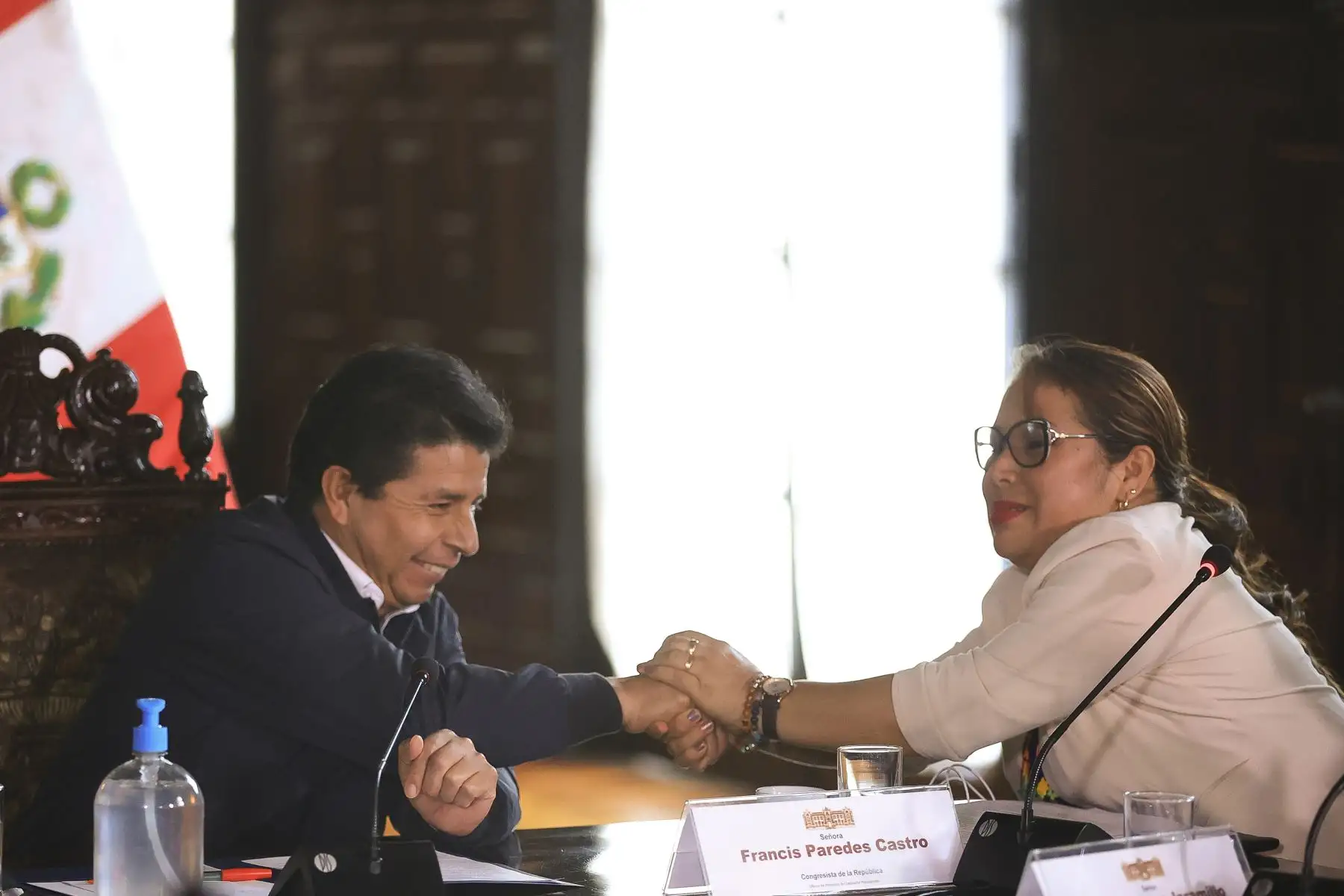 El presidente de la República, Pedro Castillo Terrones, sostuvo reunión con autoridades electas de la región Ucayali.

Foto: ANDINA/Presidencia