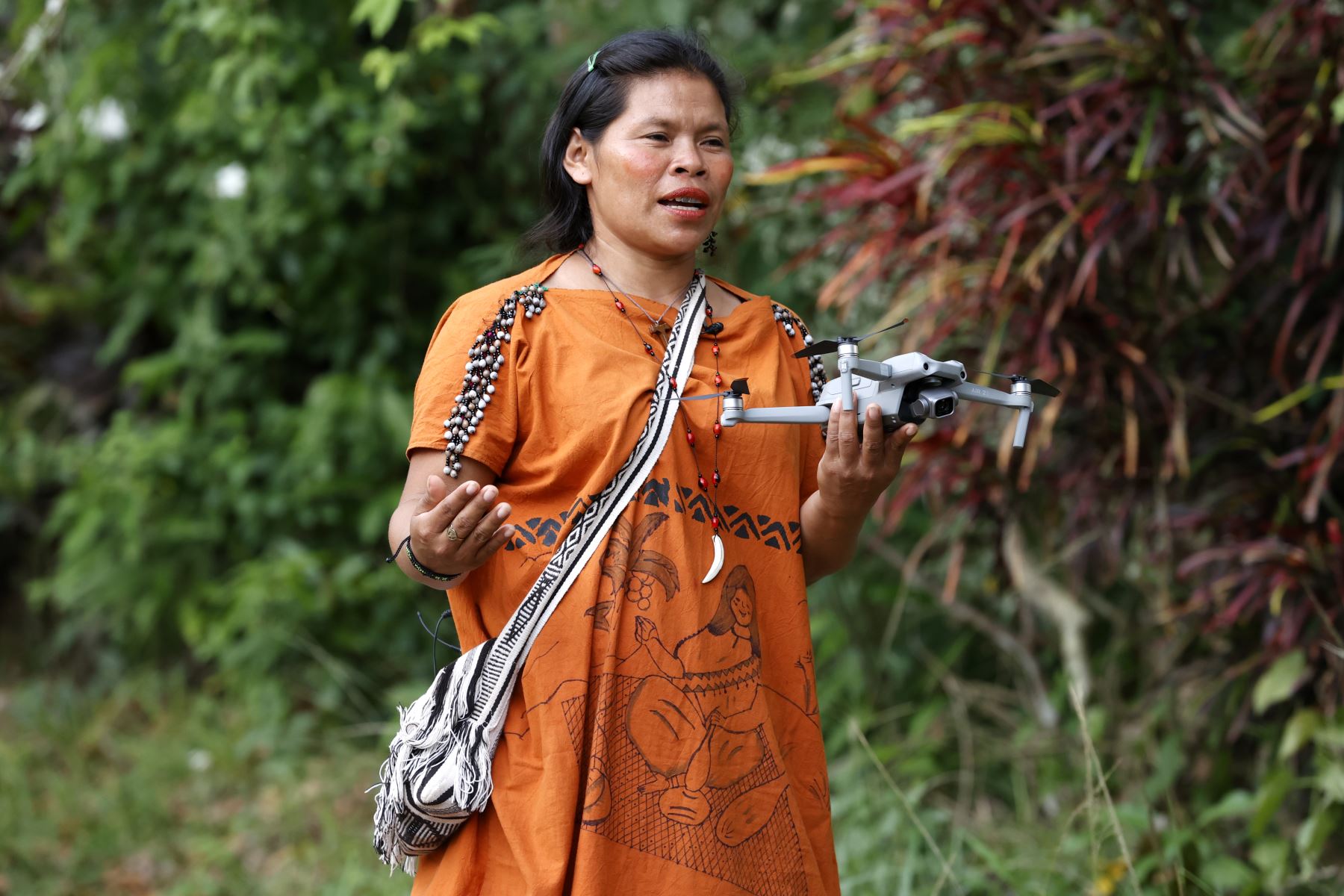 Pobladores indígenas de la provincia de Satipo aprenden a usar drones para proteger sus bosques y territorios. Foto: ANDINA/Vidal Tarqui.