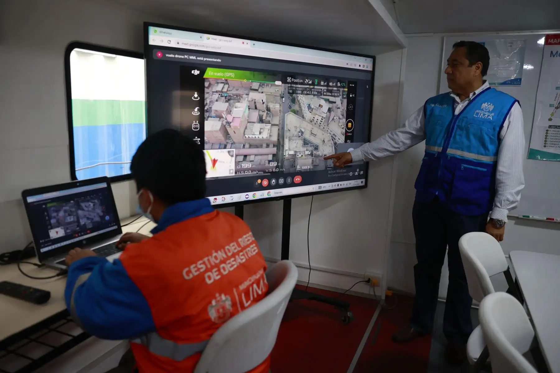 En el marco del plan Navidad Segura 2022, la Municipalidad de Lima presenta al nuevo personal de Fiscalización que reforzará las condiciones de seguridad y orden en los conglomerados comerciales Mesa Redonda, Mercado Central y Triángulo de Grau, en beneficio de clientes y comerciantes. Foto: ANDINA/ Melina Mejía