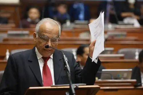 Titular de PCM expuso proyecto y cuestión de confianza en Congreso