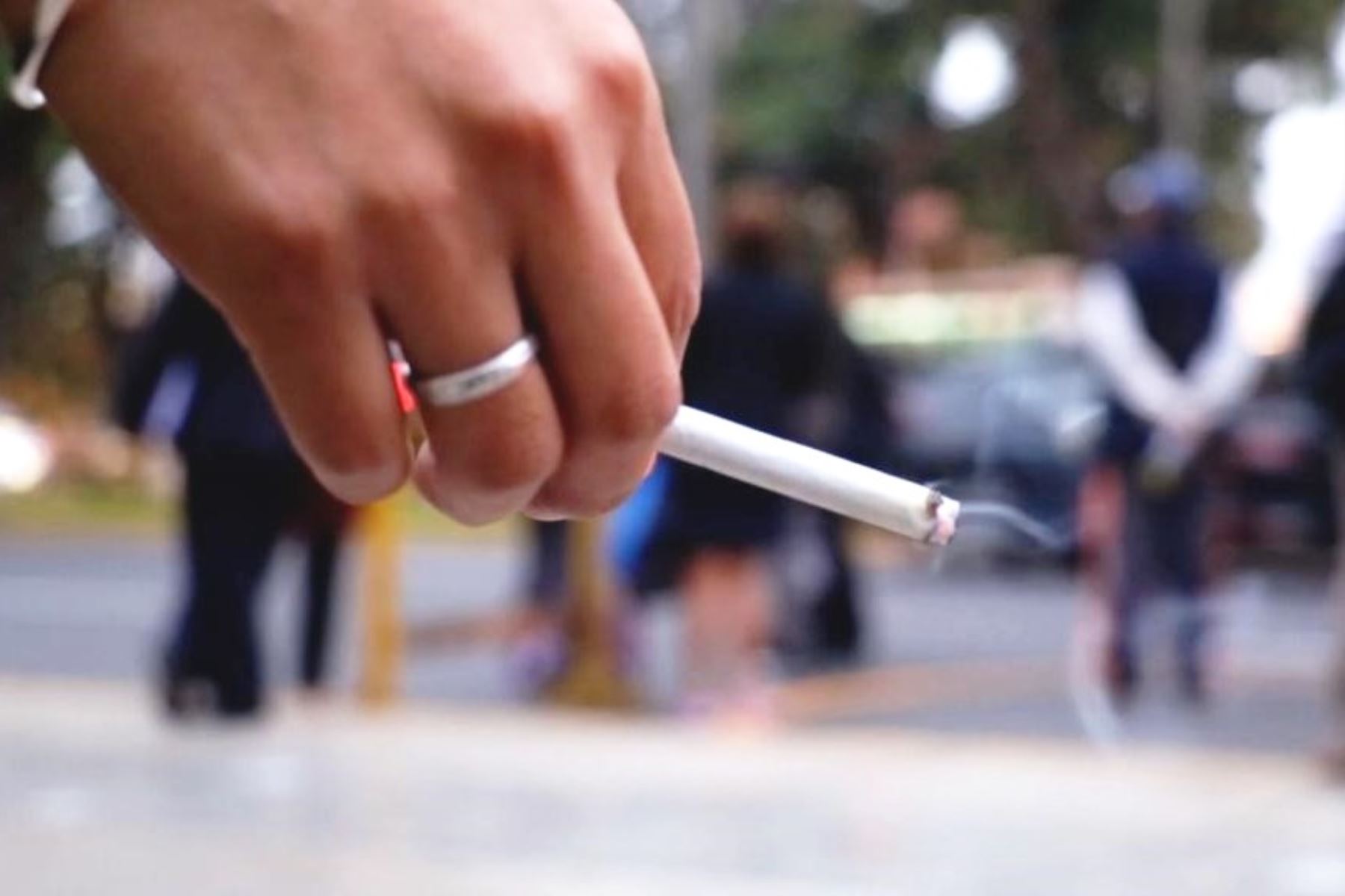 Cáncer de pulmón: síntomas aparecerían 10 años después de consumir tabaco. Foto: ANDINA/difusión.
