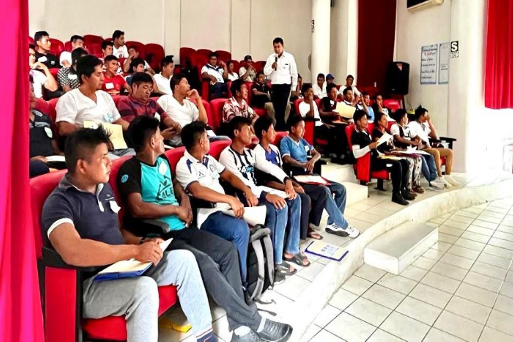Un grupo de 40 Agentes Comunitarios de Salud (ACS) de diversas localidades del distrito de Yurimaguas participan hasta hoy en la capacitación integral.