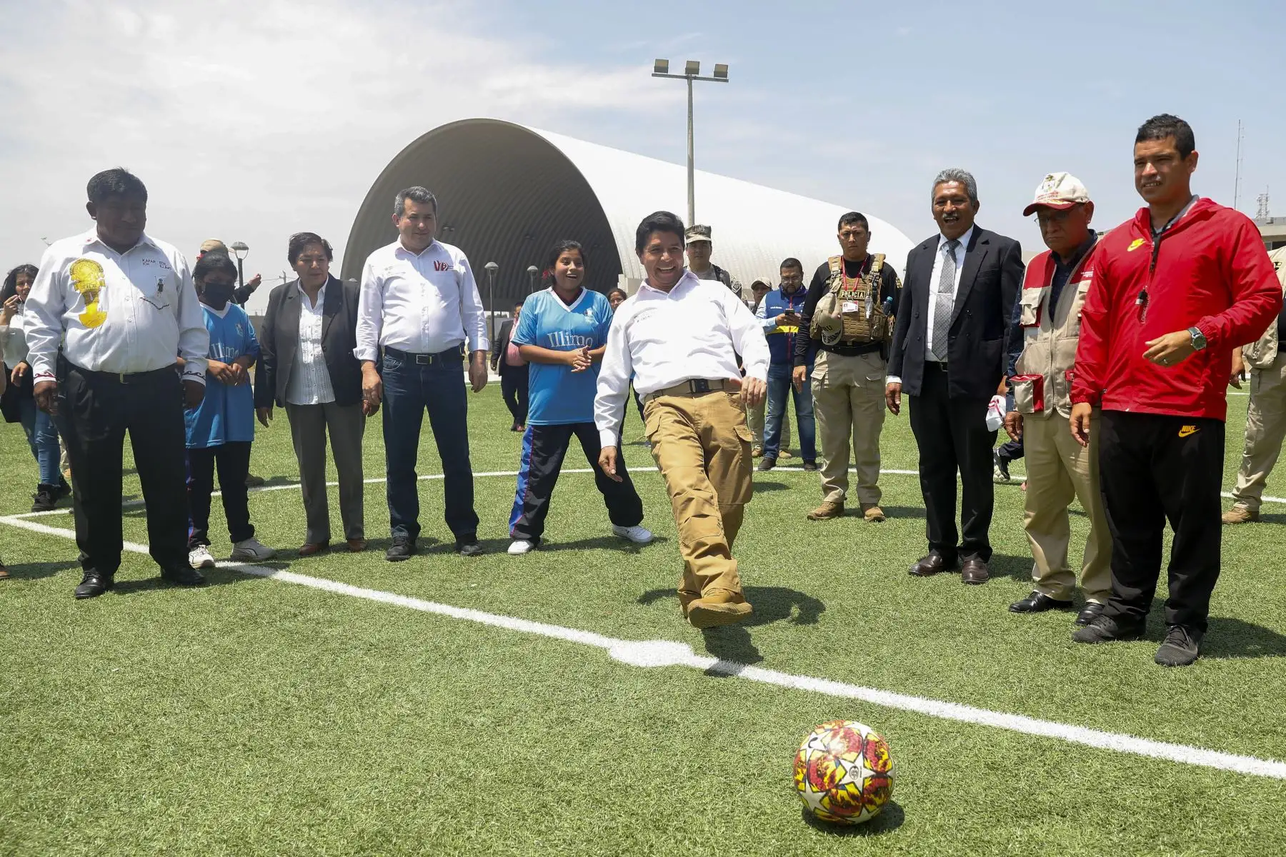 Presidente Pedro Castillo inaugura el Centro de Educación Básica Alternativa – CEBA San Juan, en la región Lambayeque.Foto: ANDINA/Prensa Presidencia
