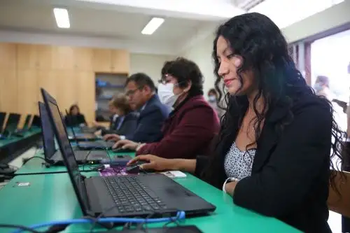 Minedu ofrece más de 40,000 plazas para proceso excepcional de reasignación docente.