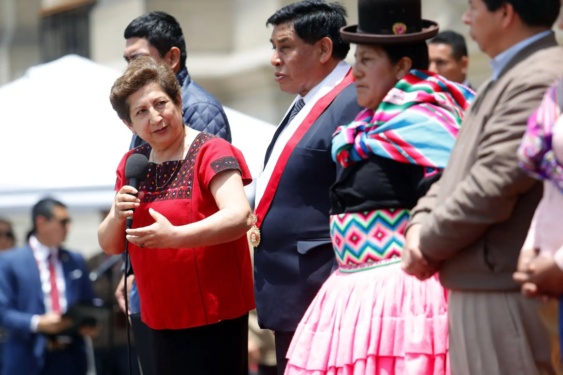 El presidente de la República, Pedro Castillo, participó en la entrega de cheques a las organizaciones de mujeres agrarias, en el marco de la Estrategia de Emprendimiento de la Mujer Rural e Indígena. Foto: ANDINA/Prensa Presidencia