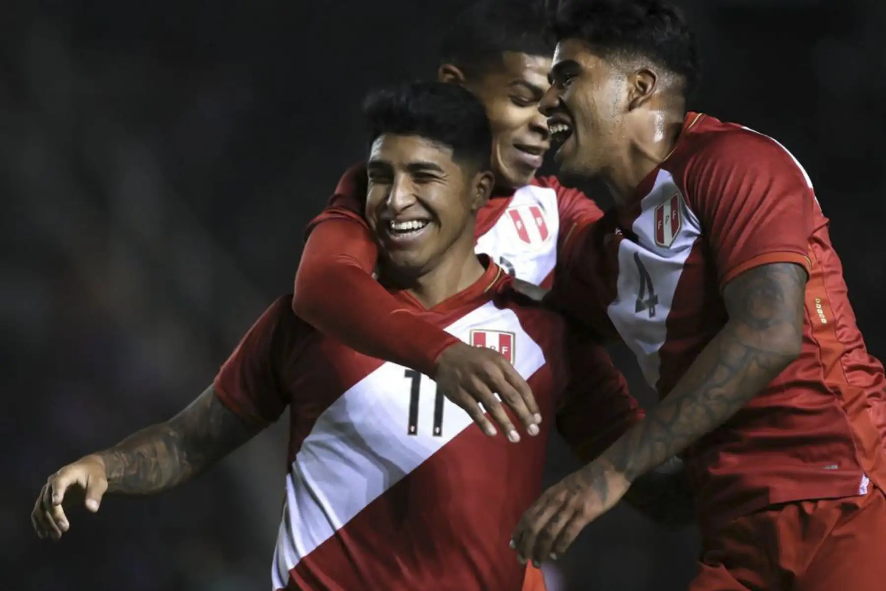 La selección de Perú venció por 1-0 a Bolivia en el partido que disputaron en el Estadio Monumental de la Universidad Nacional San Agustín (UNSA), de la ciudad de Arequipa.


Foto:FPF