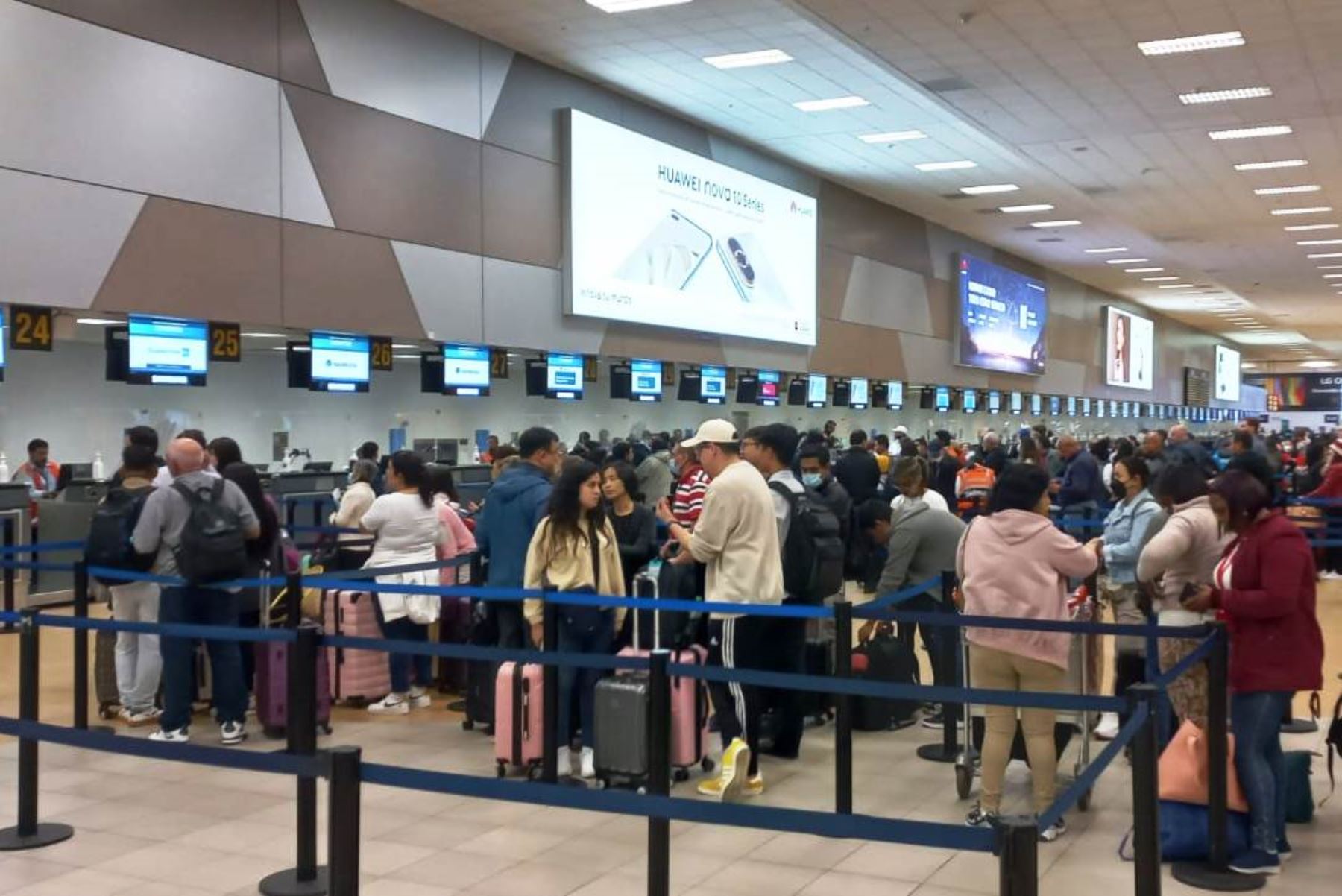 Se reanudaron las operaciones en el aeropuerto Jorge Chávez tras accidente del viernes 18. Foto: ANDINA/Difusión.