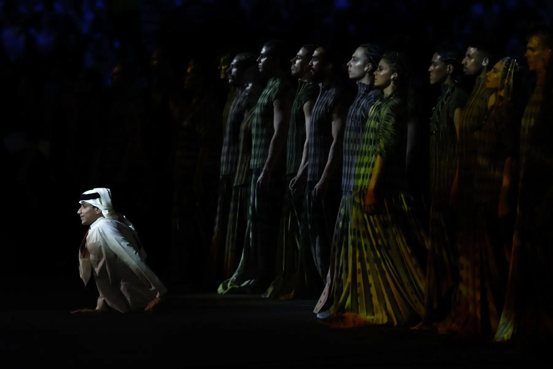 Artistas participan en la inauguración del Mundial de Fútbol Qatar 2022 hoy, en el estadio Al Bait en Al Khor (Catar).


Foto:EFE