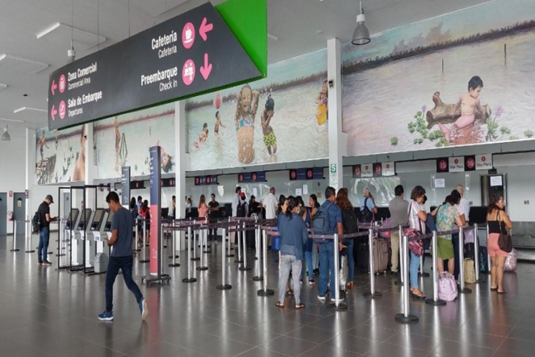 Se estima que los vuelos reprogramados para la aerolínea Star Perú con destino a Lima seguirán saturados hasta el 26 del presente mes, por la alta demanda de pasajeros que permanecen en lista de espera.