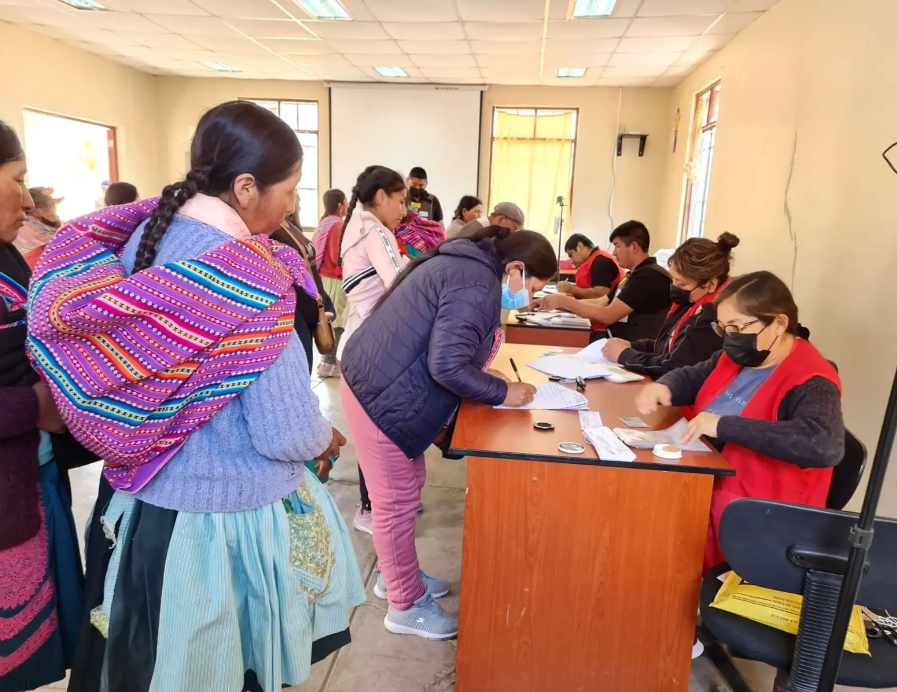 Comunidades rurales de la Sierra y Selva de 22 regiones del país recibirán orientación sobre el bono alimentario en más de 450 tambos. ANDINA/Difusión