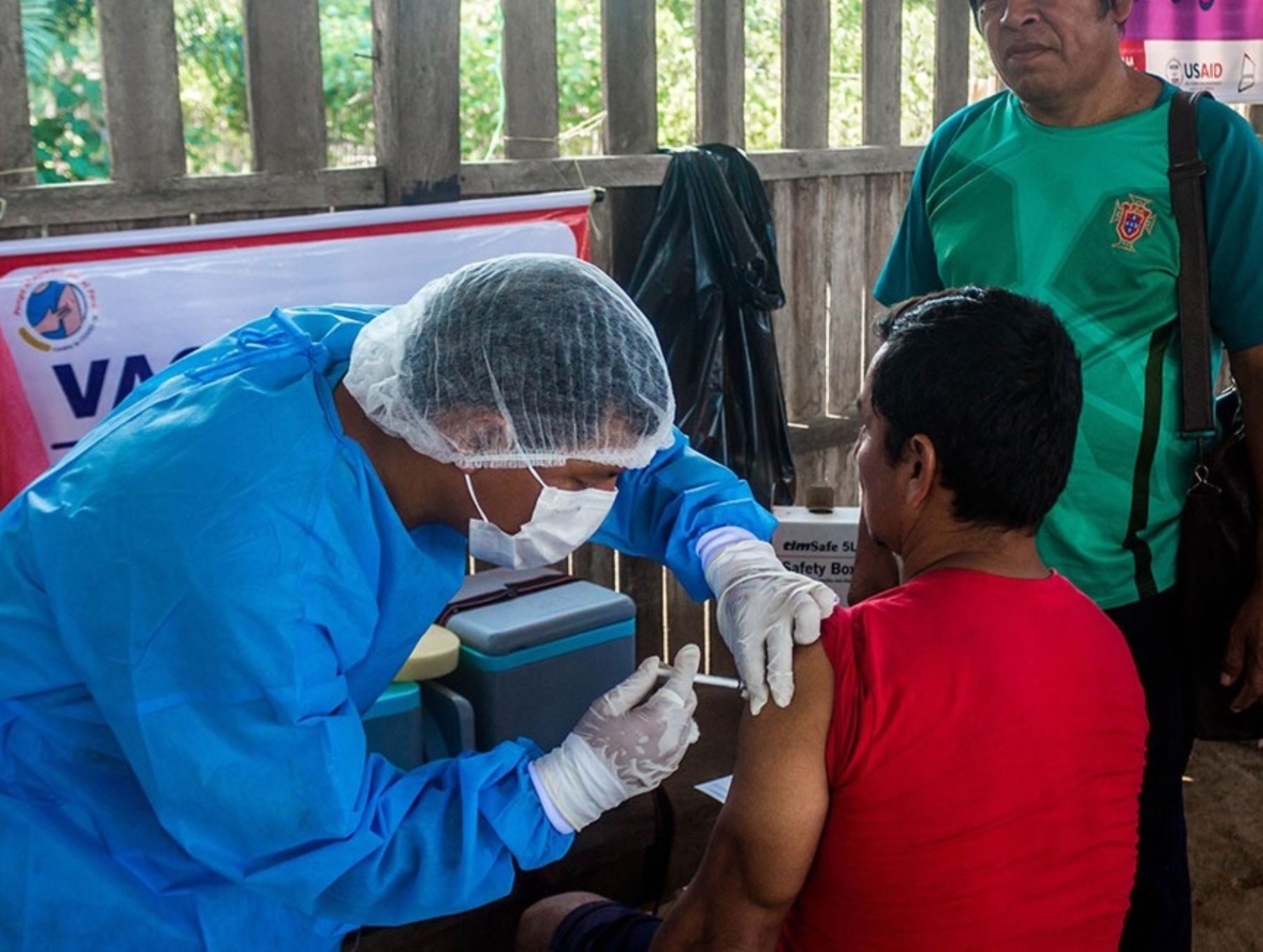 La Diresa Ucayali intensificará su campaña de vacunación contra el covid-19 para reducir la brecha y prevenir nuevos casos de esta enfermedad. Foto: Martha Zacarías