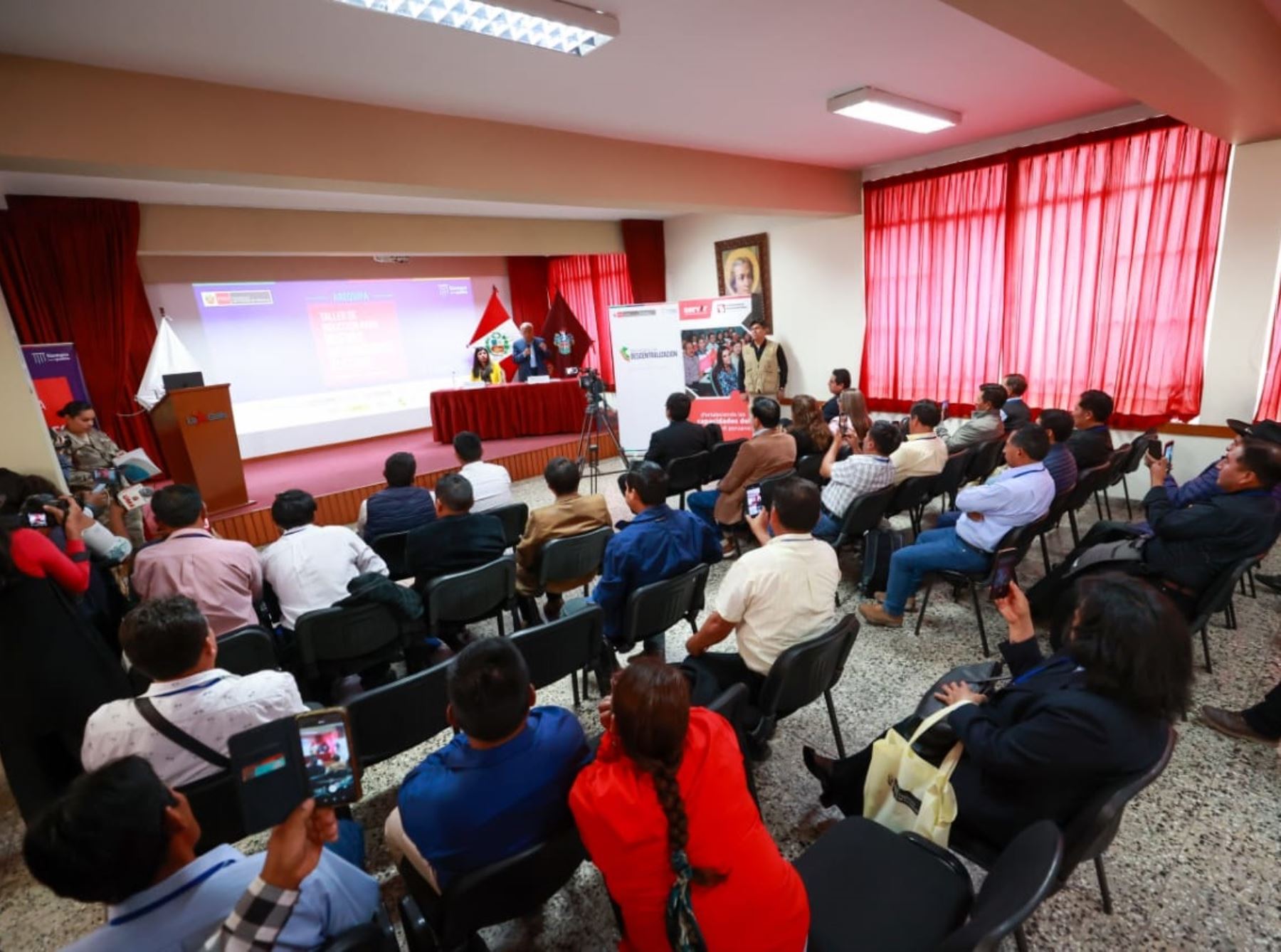 Autoridades electas de Arequipa participan de Taller de Inducción organizado por la PCM para garantizar una buena gestión municipal. ANDINA/Difusión