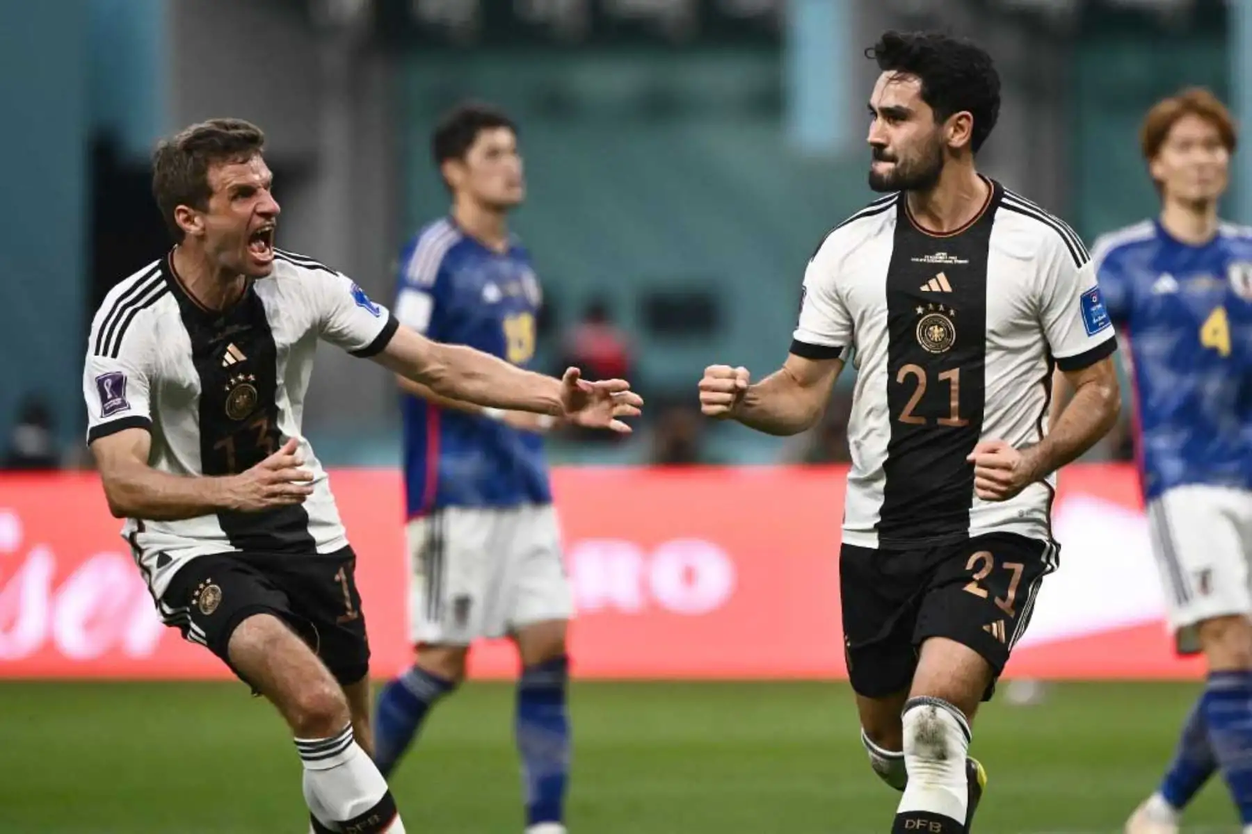 Ilkay Guendogan de Alemania celebra marcar el gol de apertura desde el punto de penalti durante el partido de fútbol del grupo E de la Copa Mundial de la FIFA 2022 entre Alemania y Japón. Foto: AFP
