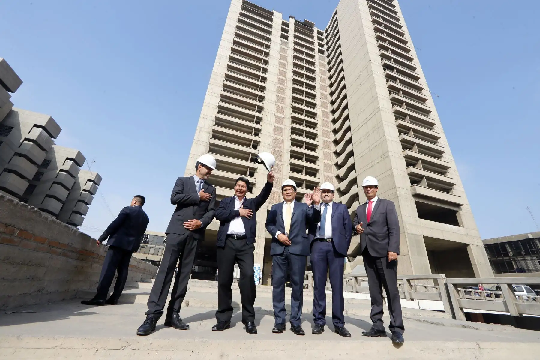 Presidente Pedro Castillo inspeccionó la Torre Trecca de EsSalud. Foto: ANDINA/Prensa Presidencia