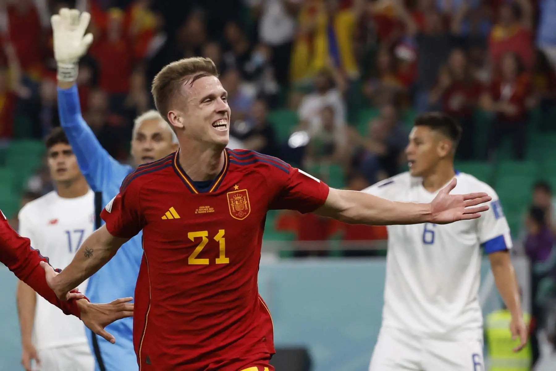 Dani Olmo de España celebra su gol, en un partido de la fase de grupos del Mundial de Fútbol Catar 2022 entre España y Costa Rica en Doha . Foto: EFE