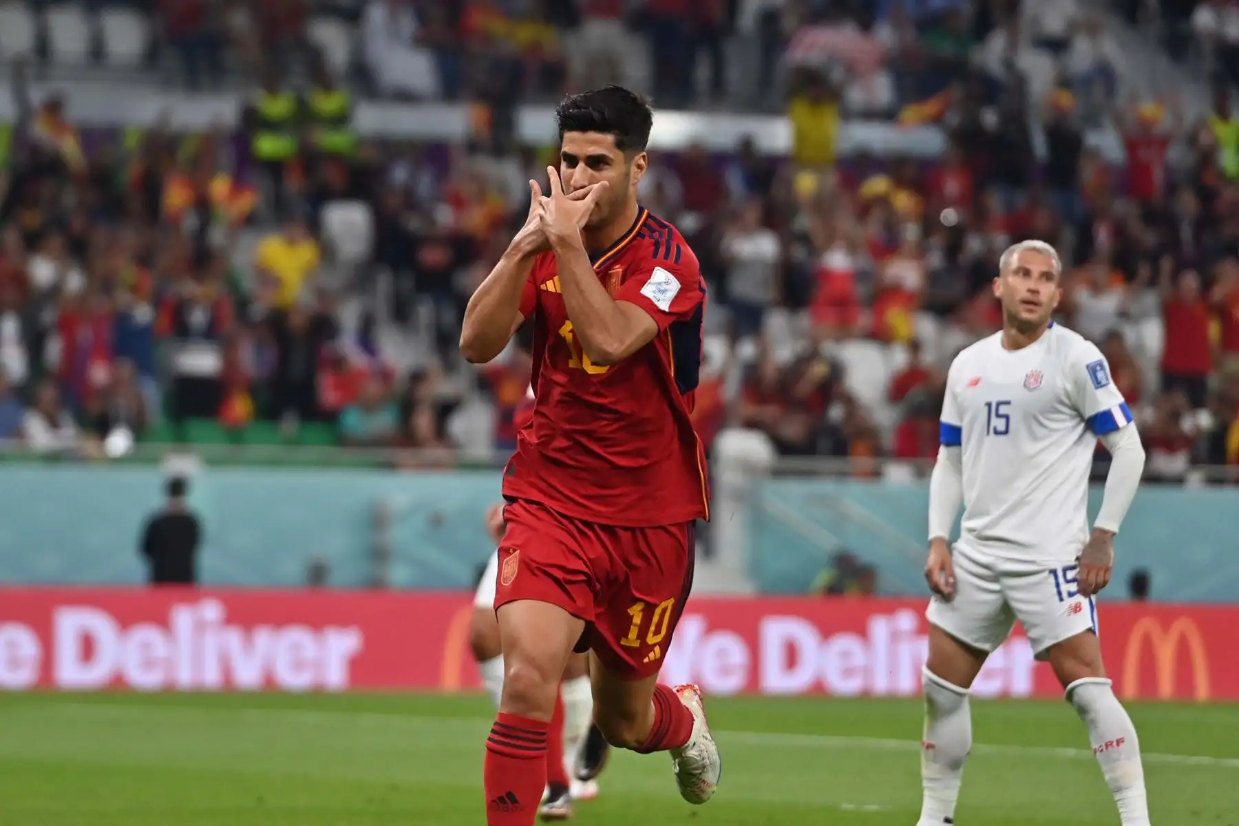 Marco Asensio celebra su gol, durante el partido de fútbol del grupo E de la Copa Mundial de la FIFA 2022 entre España y Costa Rica en el Estadio Al Thumama en Doha, Catar. Foto: EFE