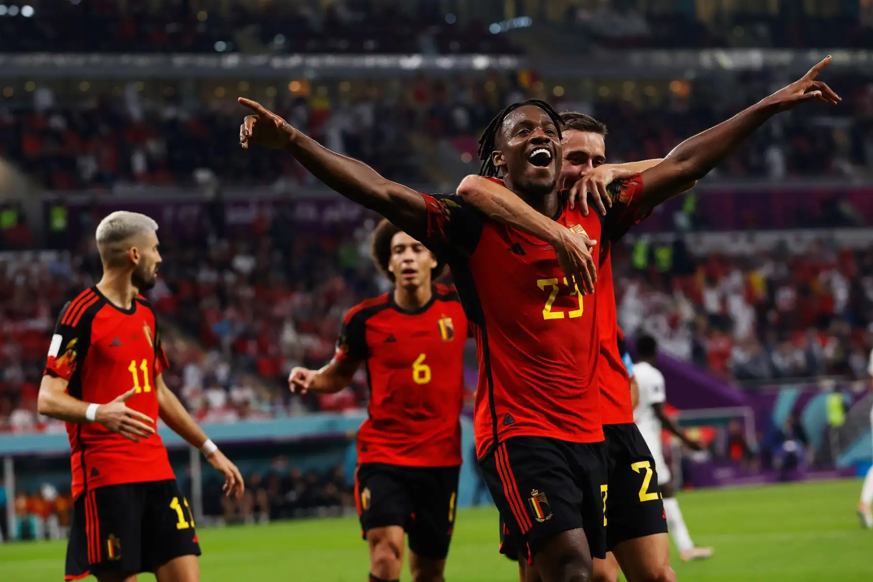 Michy Batshuayi de Bélgica celebra tras anotar el gol 1-0 durante el partido de fútbol del grupo F de la Copa Mundial de la FIFA 2022 entre Bélgica y Canadá en el estadio Ahmad bin Ali en Doha, Catar, el 23 de noviembre de 2022. Foto: EFE