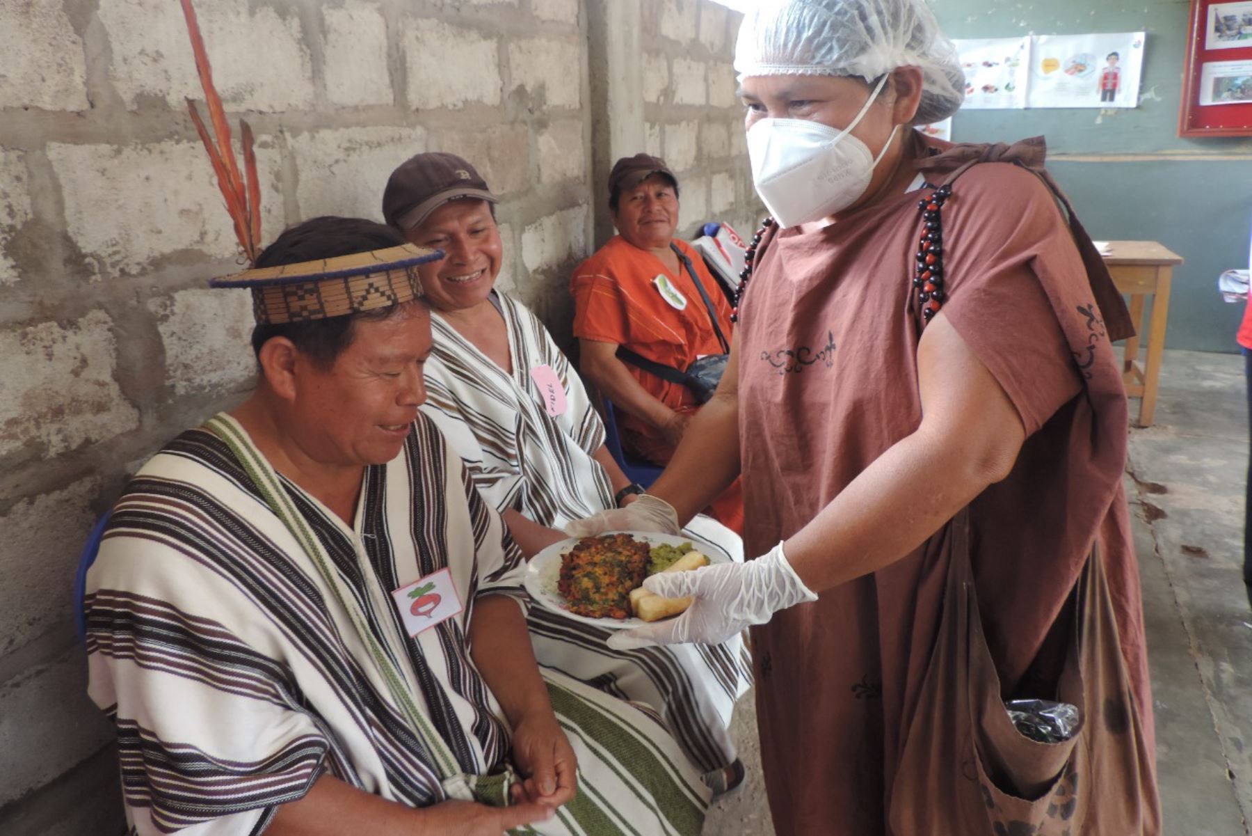 Pobladores nativos de la región Junín compartieron sus experiencias en la elaboración de comidas y de los productos que cosechan.