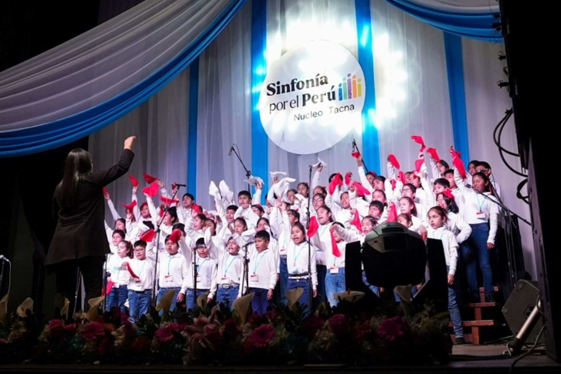 Niños de Sinfonía por el Perú ofrecerán un concierto este sábado 26 de noviembre por el 481 aniversario de Moquegua.