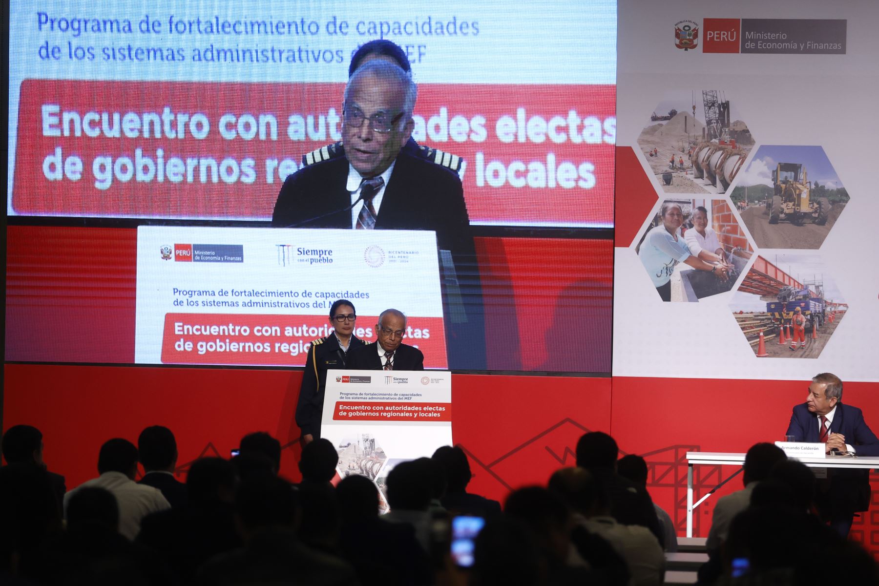 Presidente del Consejo de Ministros en la capacitación de autoridades electas. Foto: ANDINA/Vidal Tarqui.