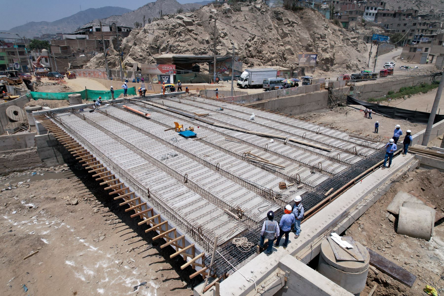 Nuevo puente permitirá la interconexión de San Juan de Lurigancho y Lurigancho-Chosica, pero también con Santa María de Huachipa y otros distritos de la zona este de la capital. Foto: ANDINA/Braian Reyna.