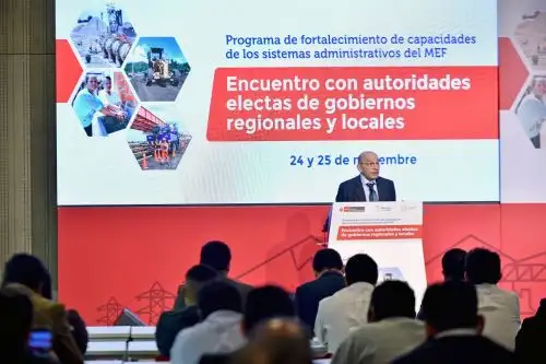 Ministro de Economía y Finanzas, Kurt Burneo. Foto: Cortesía.
