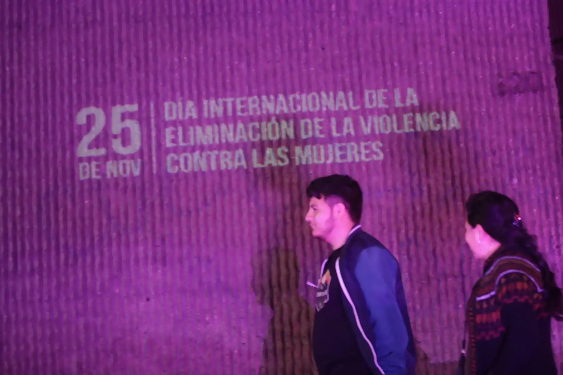 El ministerio de la Mujer y otras instituciones se iluminaron de morado por el "Día Internacional de la Eliminación de la Violencia contra las Mujeres". Dicho evento contó con la participación de la ministra del sector, Claudia Dávila.

Foto: ANDINA/Juan Carlos Guzmán Negrini