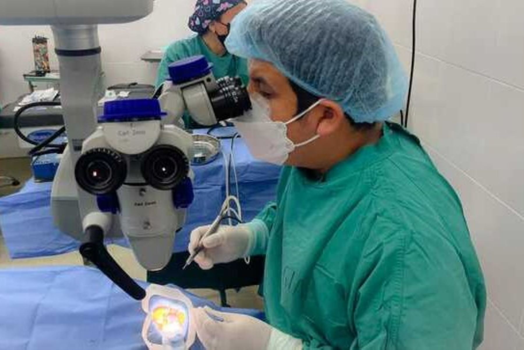 Más de 570 cirugías oftalmológicas se realizaron en Centro Materno Infantil de Villa María del Triunfo.