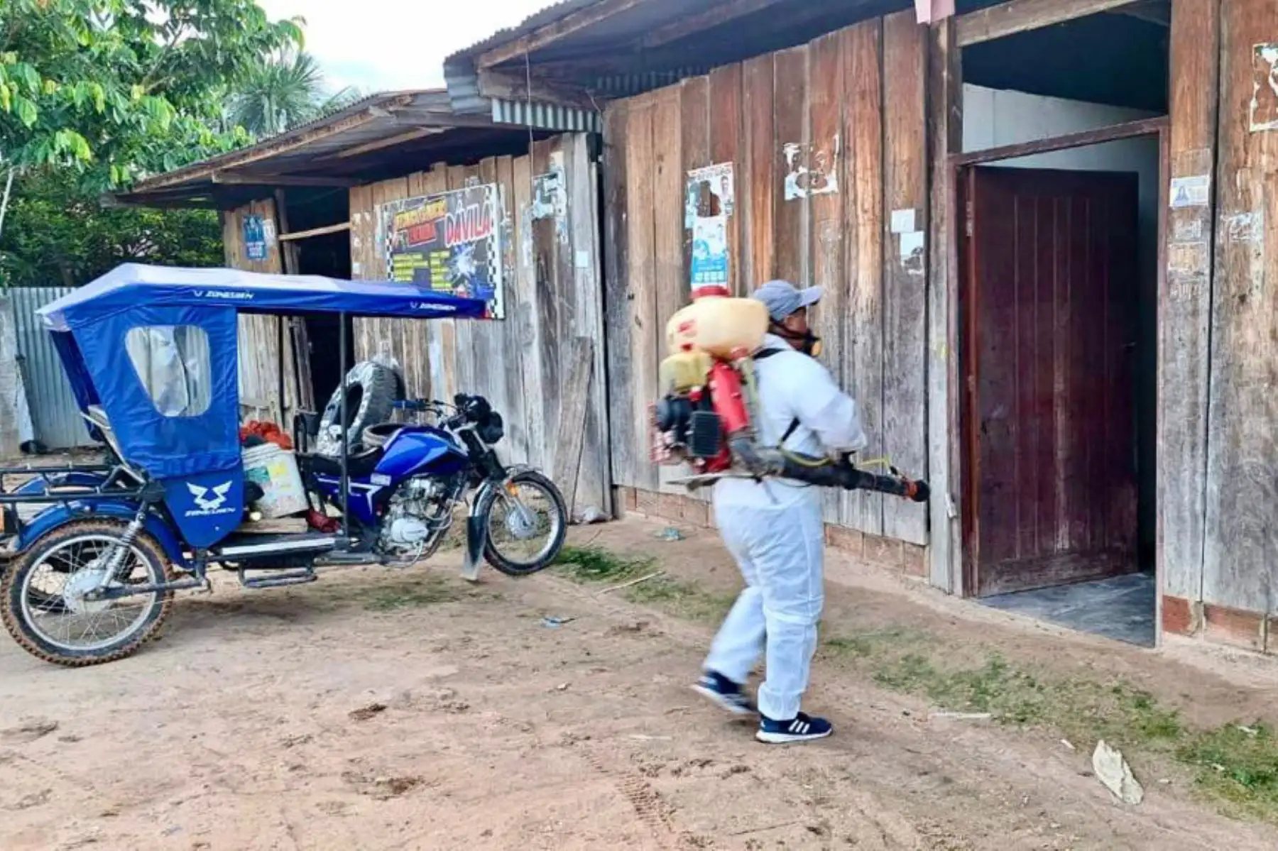 Un total de 23,000 viviendas serán fumigadas, lo que permitirá proteger a 60,000 habitantes de Yurimaguas y alrededores. Foto: Minsa