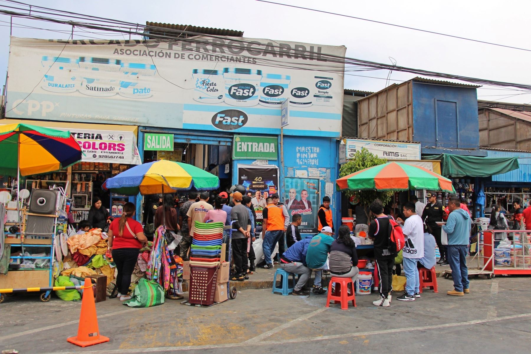 El mercado El Ferrocarril se encuentra en pleno centro de la ciudad de Chimbote. Foto: Cortesía Gonzalo Horna
