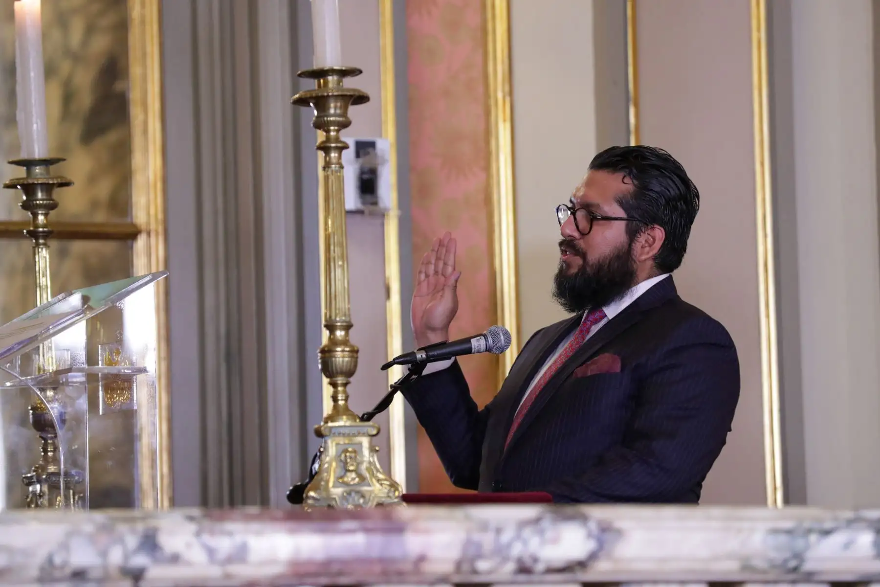 El presidente de la República, Pedro Castillo, tomó juramento a los integrantes del nuevo Gabinete Ministerial, que estará liderado por Betssy Chávez, durante una ceremonia que se realizó en Palacio de Gobierno. Foto: PCM