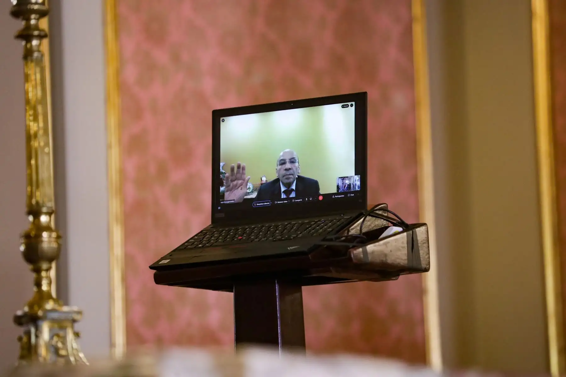 El presidente de la República, Pedro Castillo, tomó juramento a los integrantes del nuevo Gabinete Ministerial, que estará liderado por Betssy Chávez, durante una ceremonia que se realizó en Palacio de Gobierno. Foto: PCM