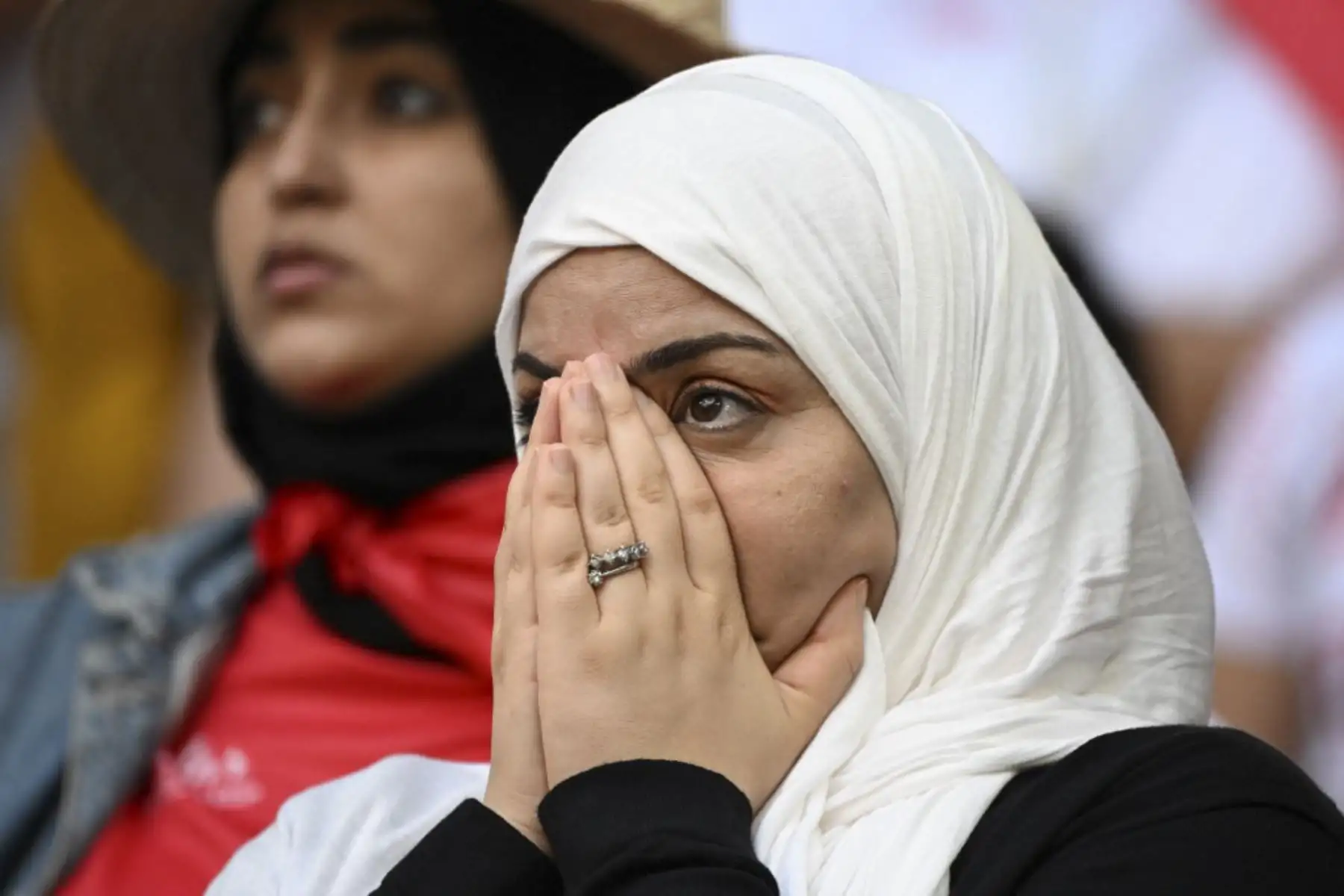 Un aficionado gesticula durante el partido de fútbol del Grupo D de la Copa Mundial de Catar 2022 entre Túnez y Australia en el estadio Al-Janoub en Al-Wakrah, al sur de Doha

Foto: AFP