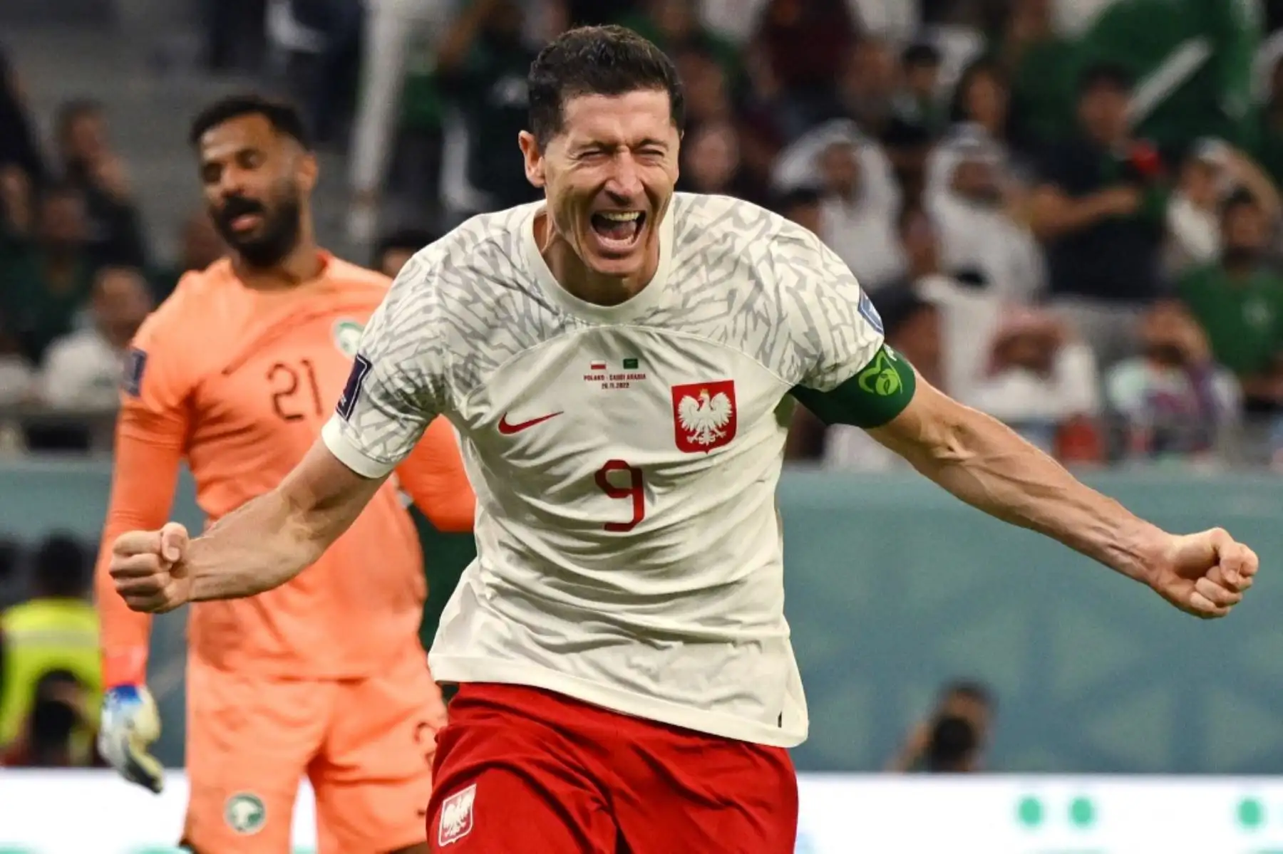 El delantero polaco #09 Robert Lewandowski celebra marcar el segundo gol de su equipo durante el partido de fútbol del Grupo C de la Copa Mundial de Catar 2022 entre Polonia y Arabia Saudita en el Education City Stadium en Al-Rayyan, al oeste de Doha



Foto: AFP