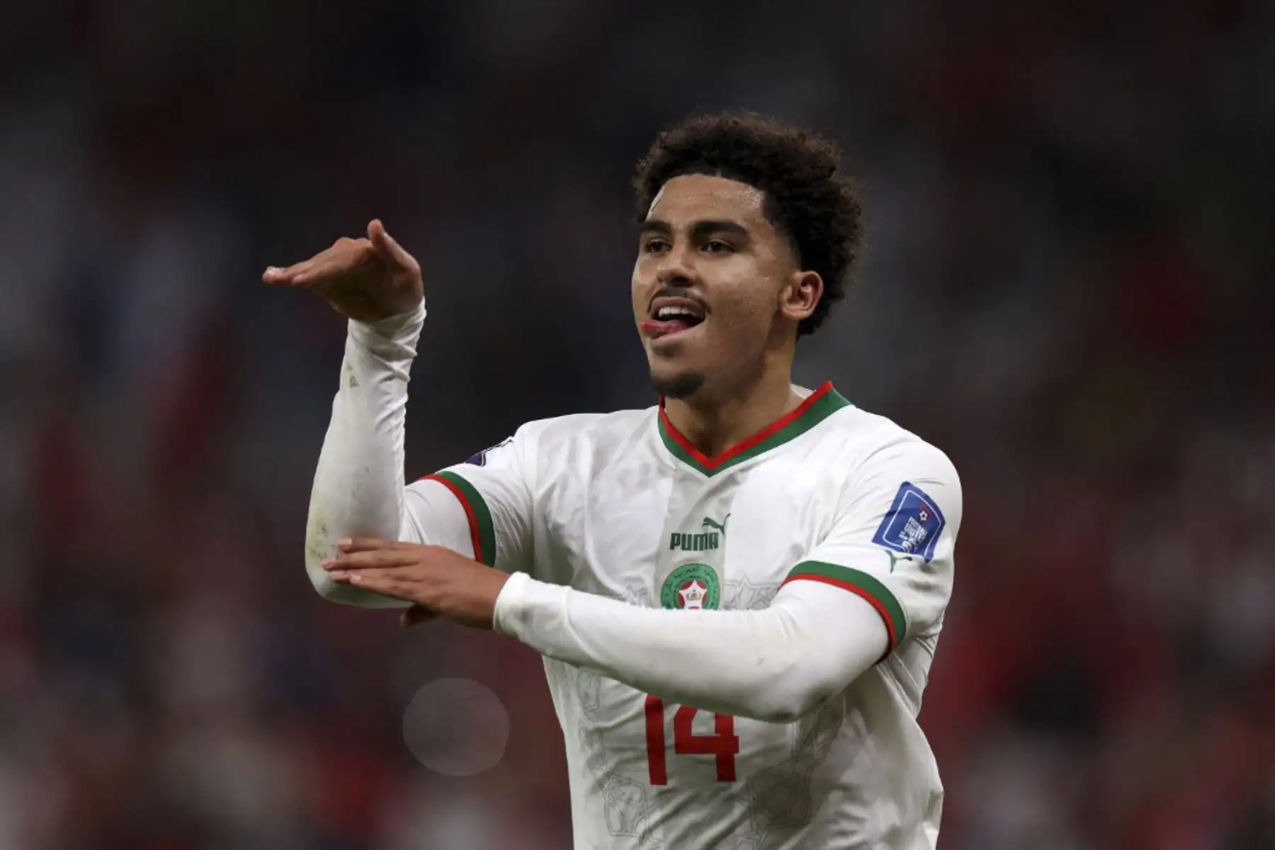 El delantero de Marruecos #14 Zakaria Aboukhlal celebra marcar el segundo gol de su equipo durante el partido de fútbol del Grupo F de la Copa Mundial de Qatar 2022 entre Bélgica y Marruecos en el Estadio Al-Thumama en Doha

Foto:AFP